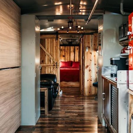 Lawrenceburg Bourbon Trail: Caboose On The Farmヴィラ エクステリア 写真